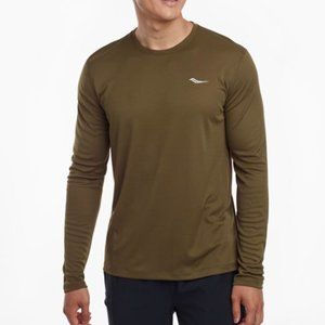 NWT Saucony Stopwatch Long Sleeve Workout Top